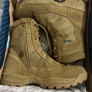 Smith & Wesson Breach 2.0 waterproof 9” side zipper boots size 11